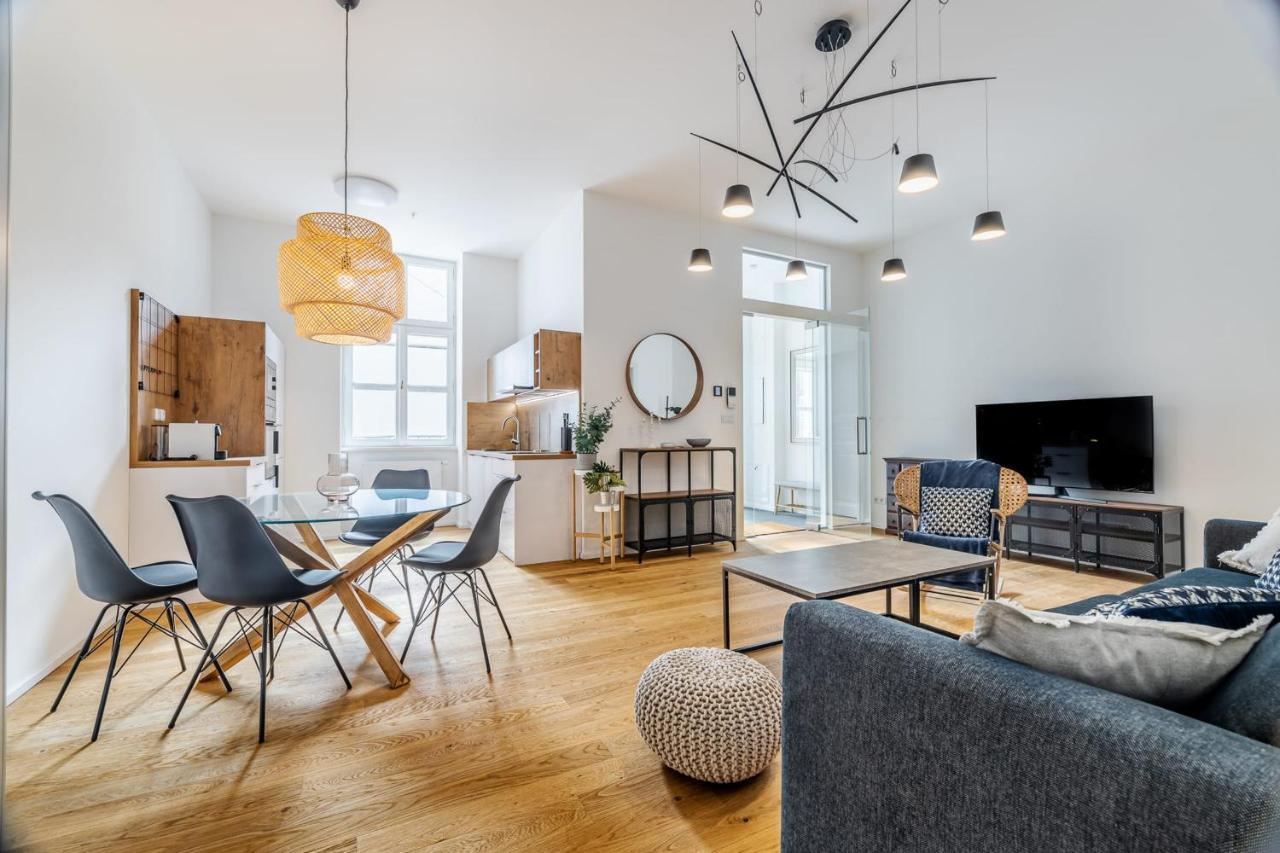 Luxury Apartment Located In Nove Mesto In The Centre Of Прага Экстерьер фото