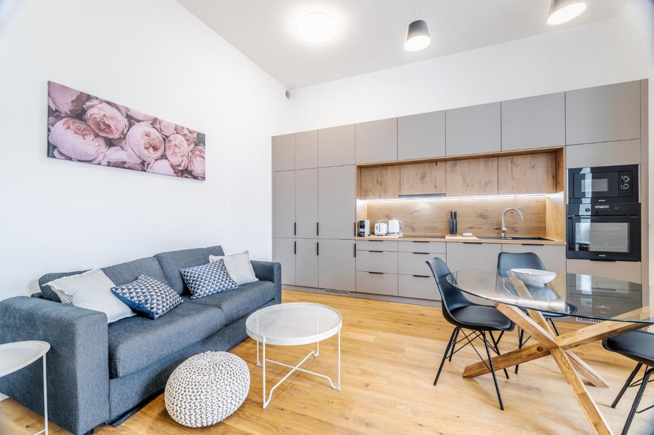 Luxury Apartment Located In Nove Mesto In The Centre Of Прага Экстерьер фото